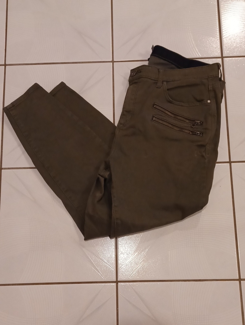 New Torrid Olive Green Sky High Skinny Jeans - Size 20R